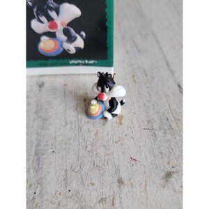 Hallmark vintage miniature baby Sylvester Looney tunes ornament‎ Xmas